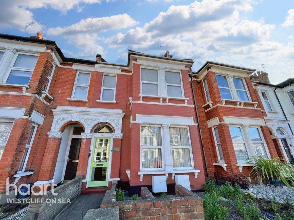 West Road, WESTCLIFFONSEA 1 bed flat £140,000