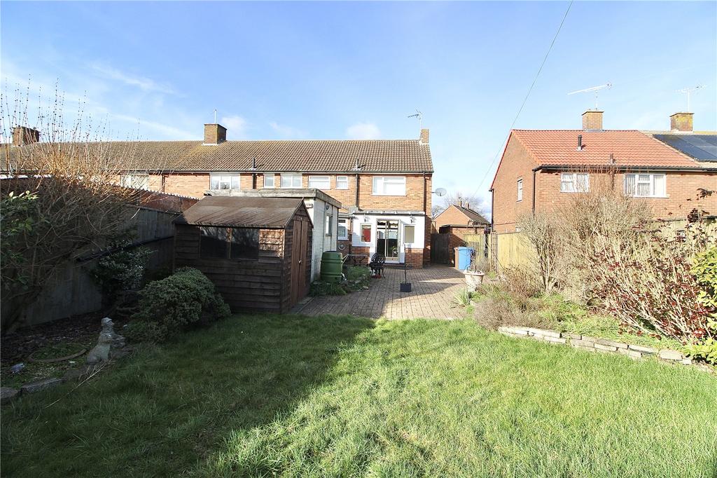 Robin Drive, Ipswich, Suffolk, IP2 3 bed end of terrace house £250,000