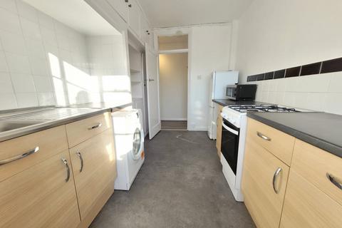 1 bedroom flat to rent, Colney Hatch Lane, London N10