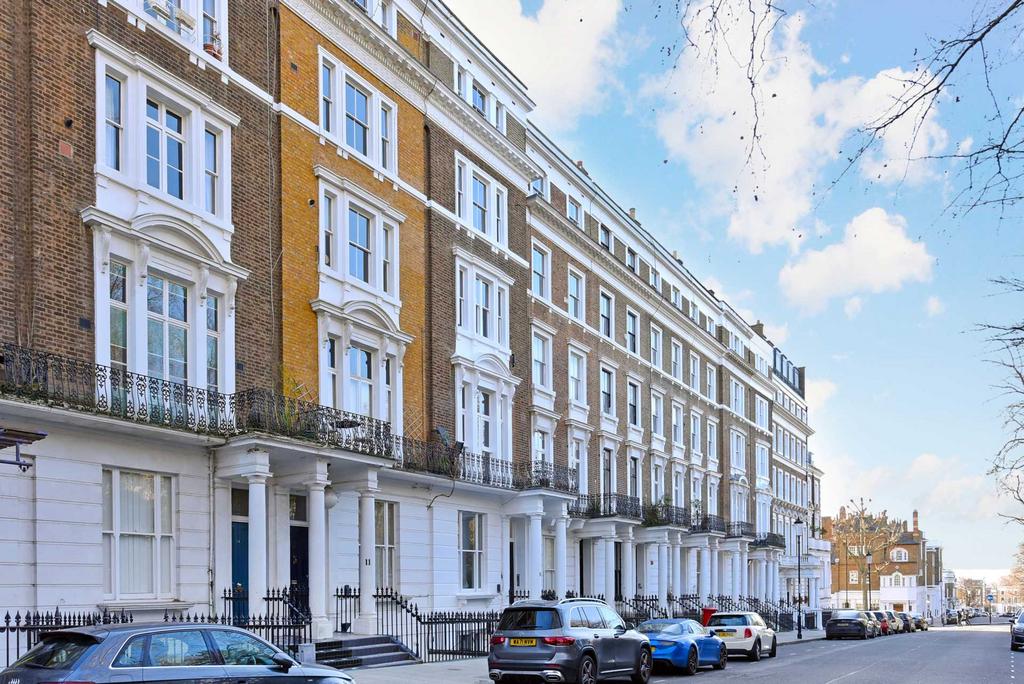 Ladbroke Square, London 1 bed apartment - £725,000