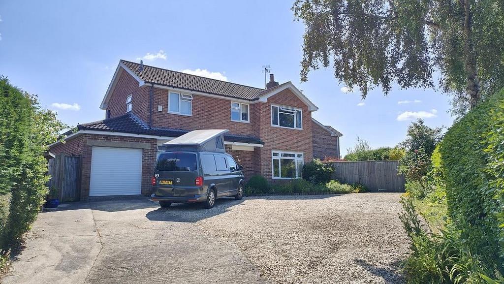 Ridgeway, Sherborne, Dorset, DT9 4 bed detached house for sale £575,000