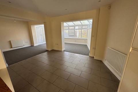 4 bedroom end of terrace house to rent, Lady Charlotte Road, Hampton Hargate, Peterborough, Cambridgeshire. PE7 8AE