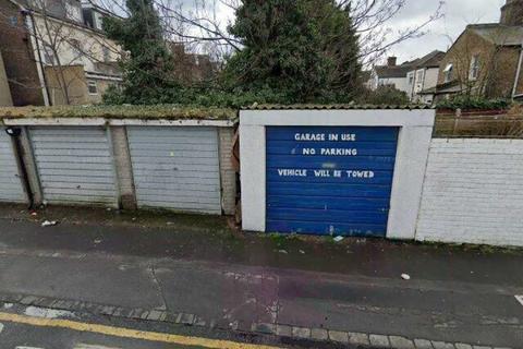 Garage to rent, Alexandra Road, Croydon CR0