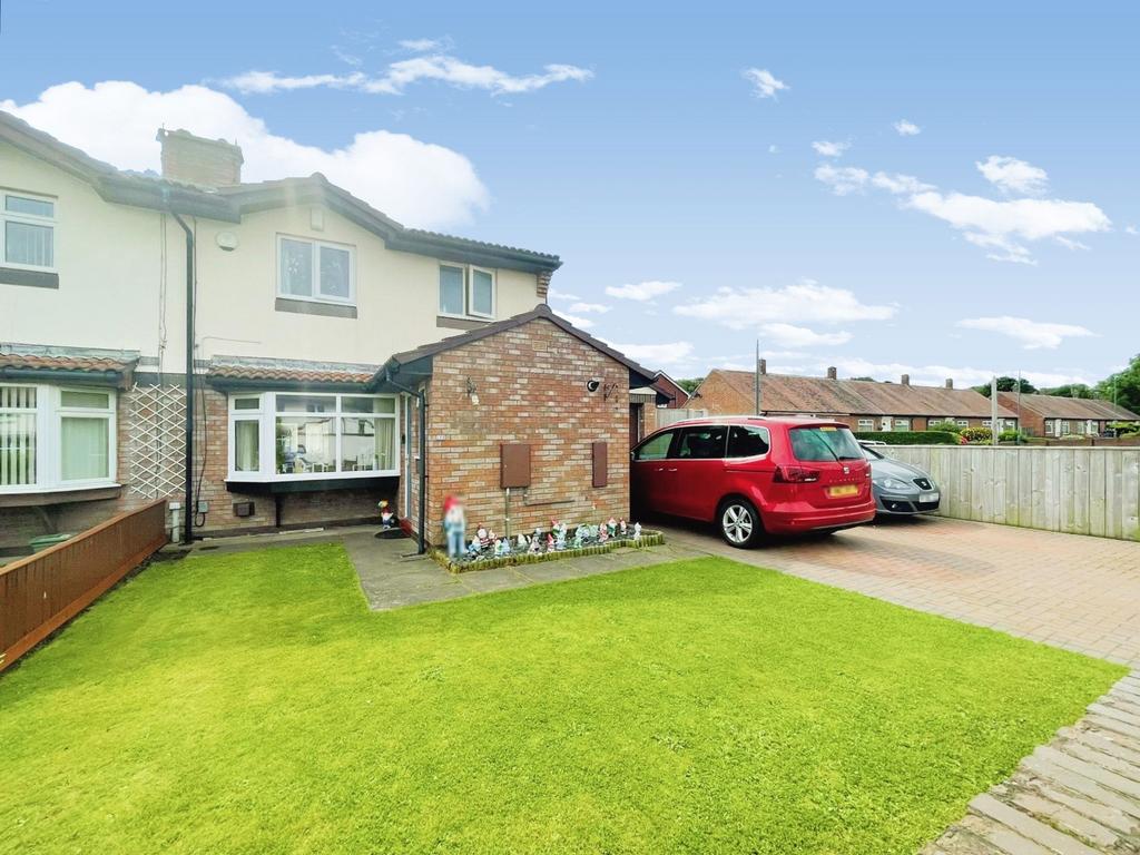 Lake Avenue, Marsden, South Shields... 3 bed semidetached house £200,000