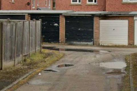 Garage to rent, Mount Pleasant Road, Farnworth BL4