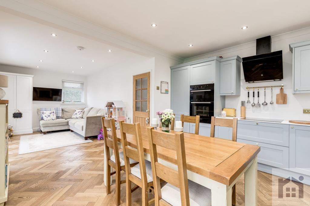 Dining and Snug