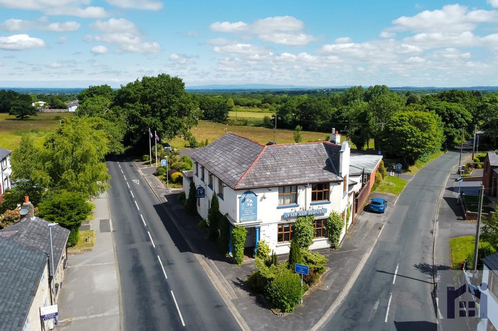 Wrightington Bar, Wrightington, WN6 9SE 3 bed property for sale £895,000