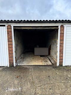 Garage to rent, Sandringham Road, Maidenhead SL6