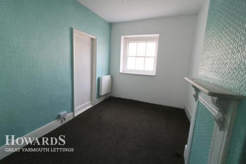 2 bedroom flat to rent, King Street, Great yarmouth