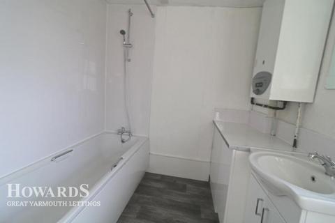 2 bedroom flat to rent, King Street, Great yarmouth