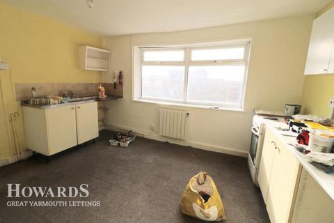 2 bedroom flat to rent, King Street, Great yarmouth