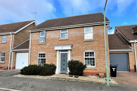 4 bedroom detached house for sale, Rowntree Close, Lowestoft, NR32