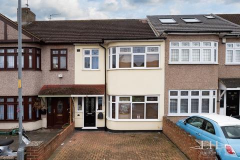 41 Fourth Avenue, Romford, RM7 0UB