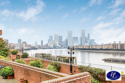 2 bedroom flat to rent, Freetrade Wharf, The Highway, Wapping, E1W