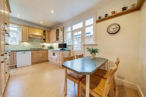 10 Highfield Drive, West Wickham, BR4 9NH