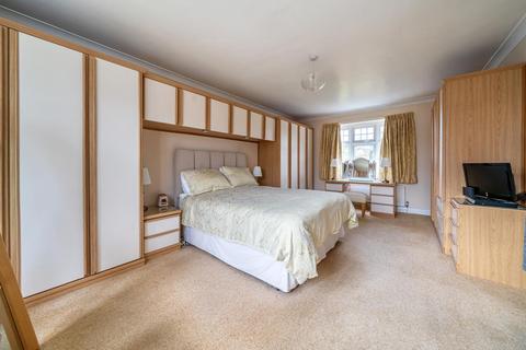 10 Highfield Drive, West Wickham, BR4 9NH