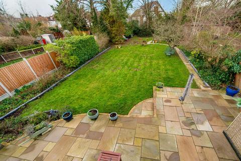 10 Highfield Drive, West Wickham, BR4 9NH