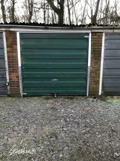 Garage to rent, Madingley, Bracknell RG12