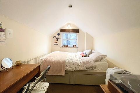 5 bedroom terraced house to rent, Strode Street, Egham, Surrey, TW20