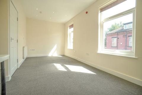 7 Knowle Grove, Leeds, LS4 2PN