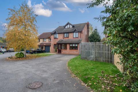 4 bedroom detached house for sale, Betteridge Drive, Rownhams, Southampton, Hampshire, SO16