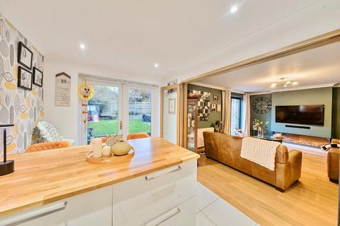 4 bedroom detached house for sale, Betteridge Drive, Rownhams, Southampton, Hampshire, SO16