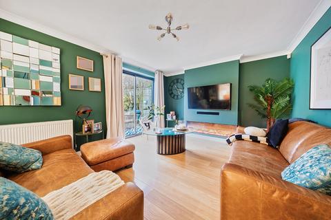 10 Betteridge Drive, Rownhams, Southampton, SO16 8LE