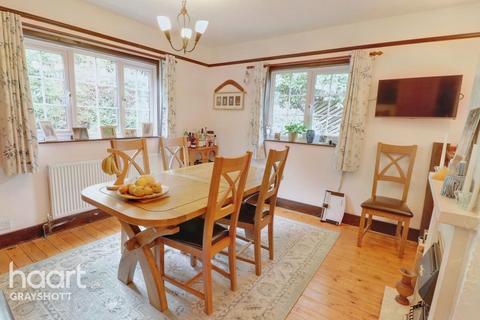 The Green Finger School Road, Grayshott, Hindhead, GU26 6LR