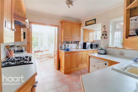 The Green Finger School Road, Grayshott, Hindhead, GU26 6LR