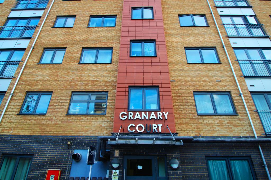1 Millstone Close, Stratford, London... 2 bed apartment £1,845 pcm (£