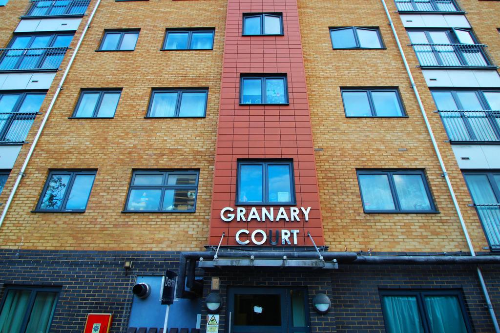 Apartment in Newham - View 2