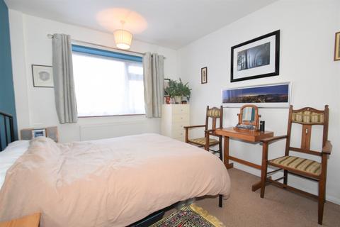 2 bedroom bungalow for sale, Branscombe Road, Tiverton, Devon, EX16