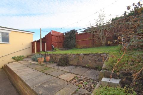 27 Branscombe Road, Tiverton, EX16 4AB