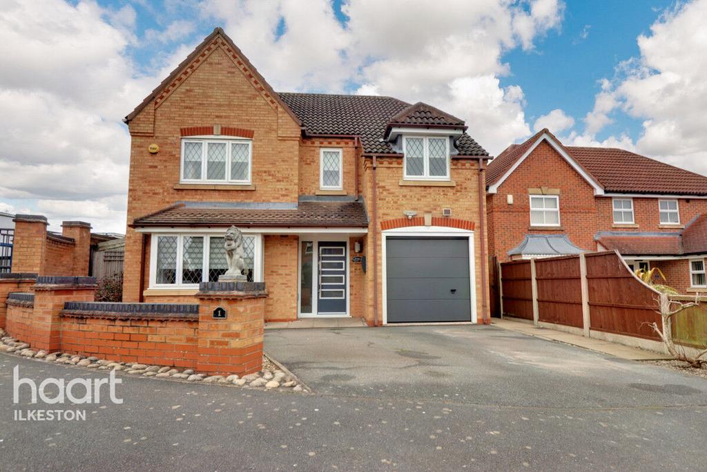 Kirkley Drive, Heanor 4 bed detached house £355,000
