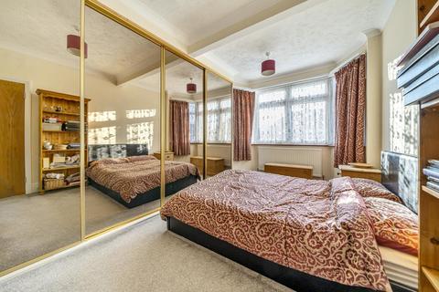 25 The Lees, Croydon, CR0 8AR