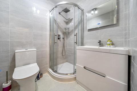 25 The Lees, Croydon, CR0 8AR