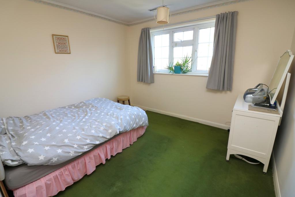 30 Manor Leaze B2