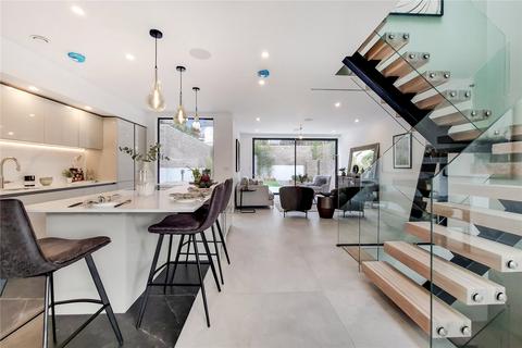 4 bedroom semi-detached house to rent, Gulliver Place, Off Woodside Avenue, London