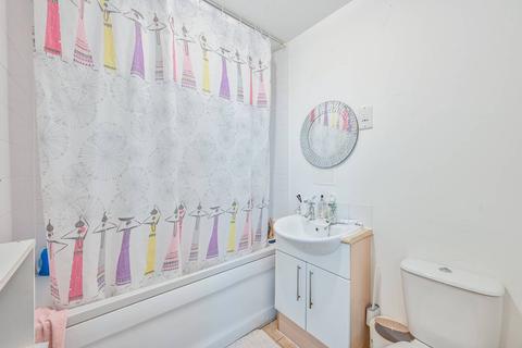 Flat 18, Quince House Hemlock Close, London, SW16 5PN