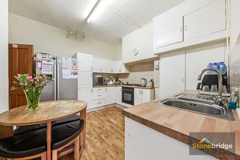 4 bedroom terraced house for sale, Vernon Road, Sevenkings, Ilford, IG3