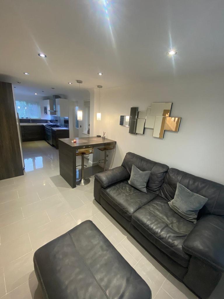 Breakfast room main