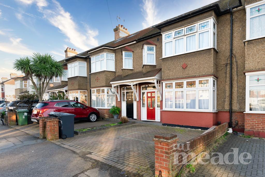 Brook Crescent, Chingford, E4 3 bed terraced house £565,000
