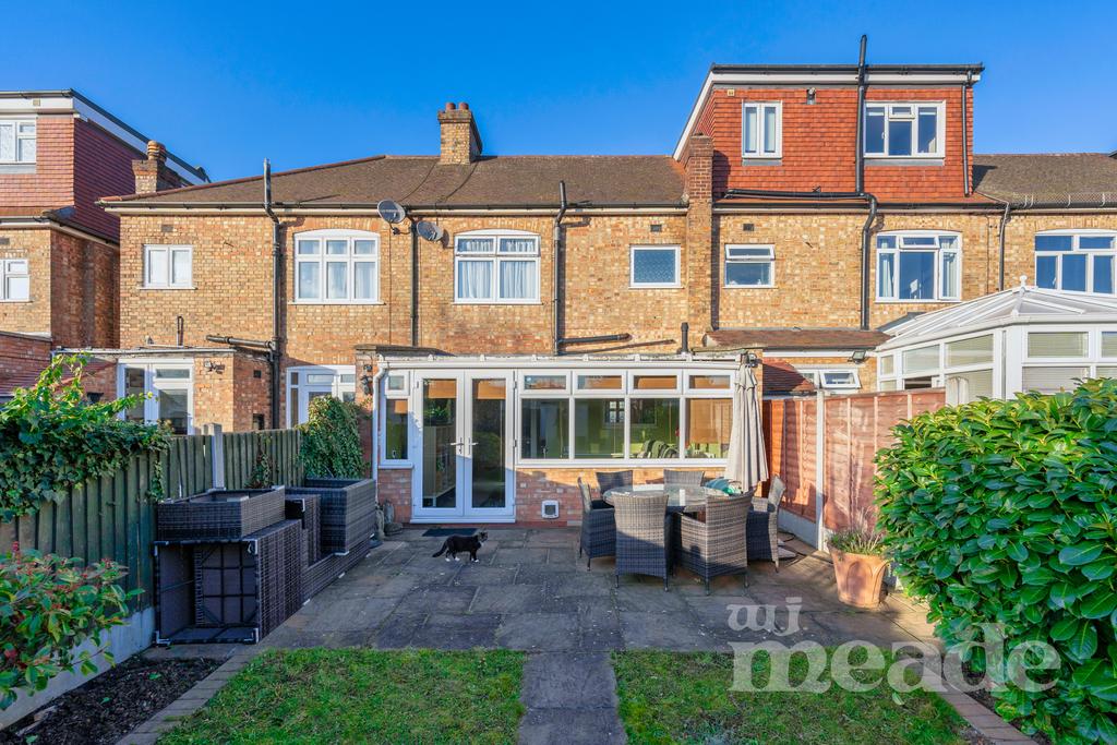 Brook Crescent, Chingford, E4 3 bed terraced house £565,000