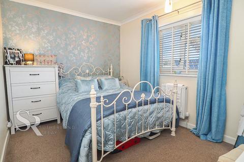 71 Beard Crescent, New Mills, High Peak, SK22 4LJ