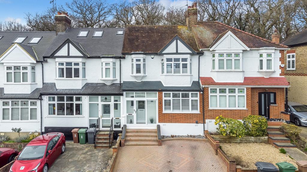 Larkshall Crescent, Chingford, London. E4 6NS 4 bed terraced house for