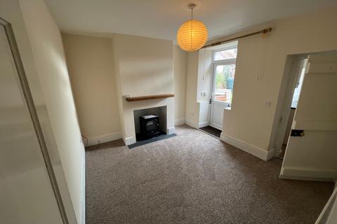2 bedroom terraced house to rent, 2 The Cottages