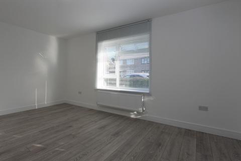 3 bedroom house to rent, Brettenham Road, London, N18