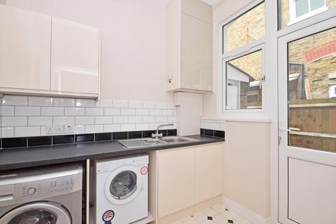 6 Stapleton Road, London, SW17 8AU