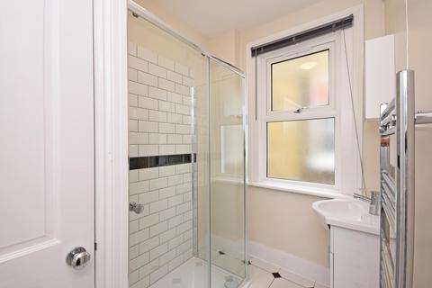 6 Stapleton Road, London, SW17 8AU