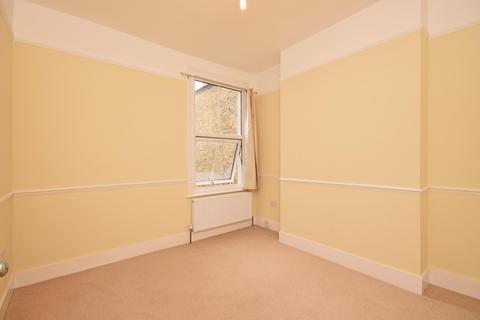 6 Stapleton Road, London, SW17 8AU